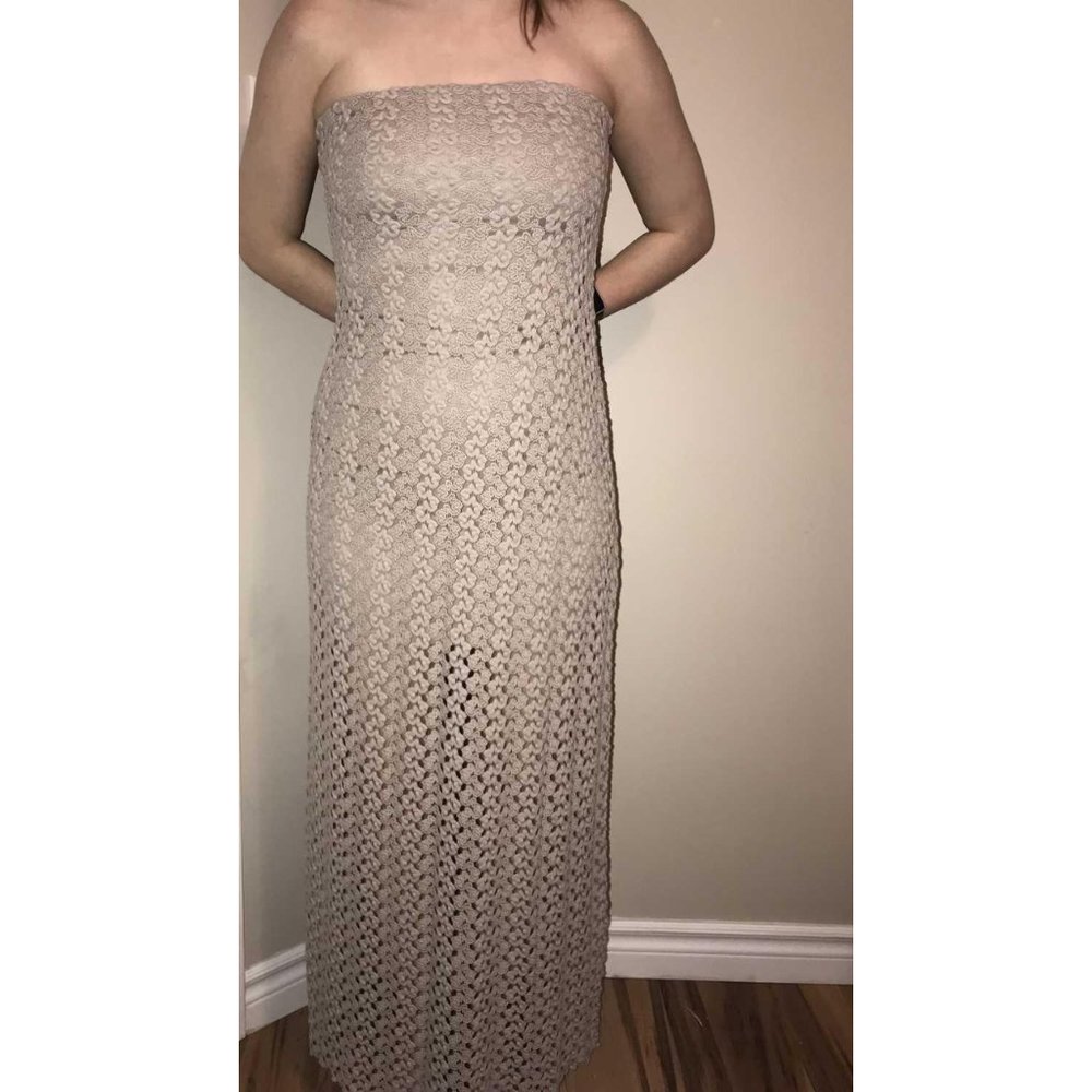 BEIGE LACE STRAPLESS MAXI DRESS